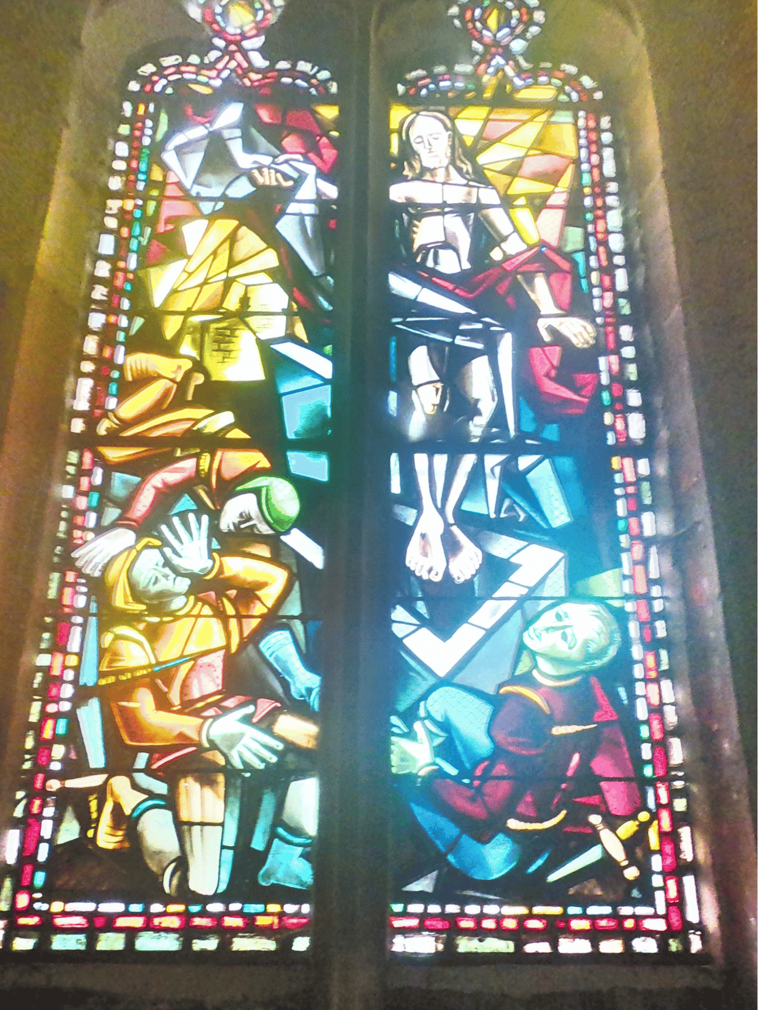 29. vitrail la resurrection image208